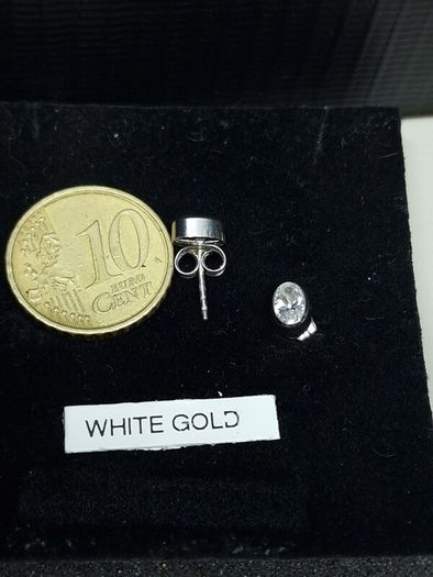 Vintage 9ct White Gold Oval CZ Stud Earrings Fully Hallmarked Dublin 375