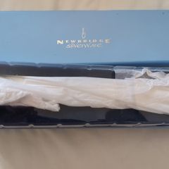 Newbridge silver scroll holder