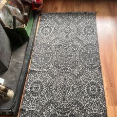 gorgeous charcoal & white rug