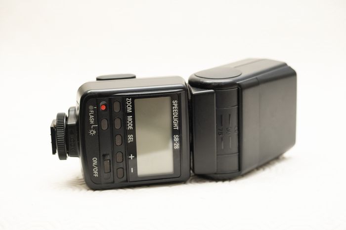 Nikon SB-28 Flash
