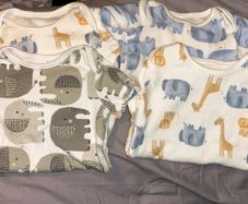 4 Baby vests 0-3