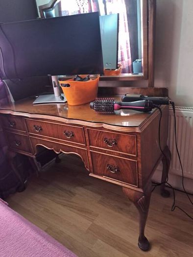 vintage vanity