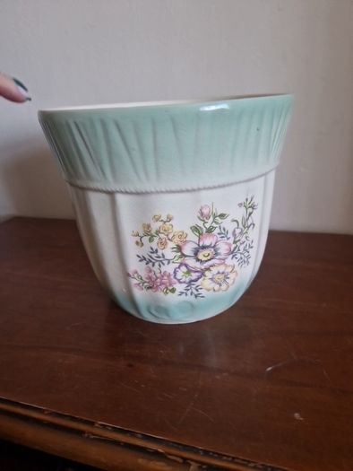 indoor flower pot