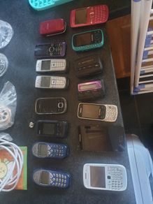 Various Mobile phones for parts or repairs