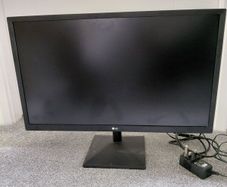 LG Monitor 24"