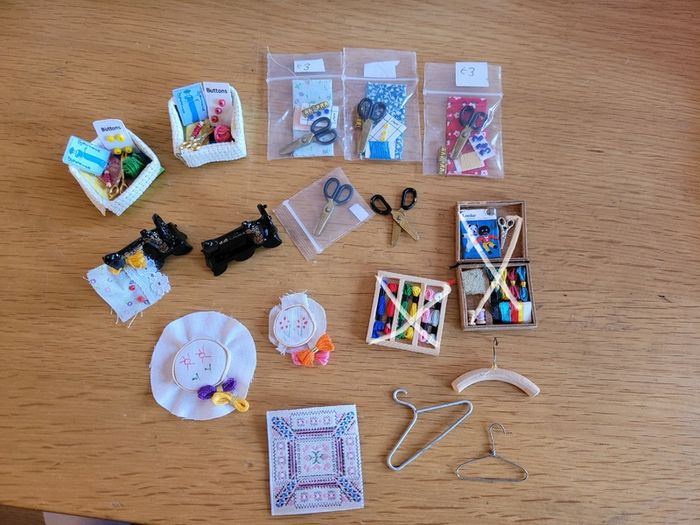 Dolls house / Miniature - sewing machines, haberdashery etc