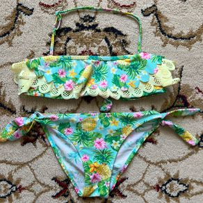 Girls bikini