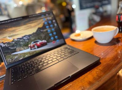 Apple MacBook Pro M3 Pro 18gb 1TB