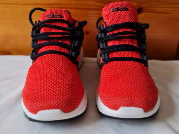2017 adidas energy cloud 2 Size 8 eu 42 red/black In excellent condition