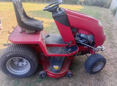 Ride on mower - 3 blade muclcher