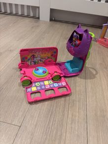 Gabbys dolls house bus with figures