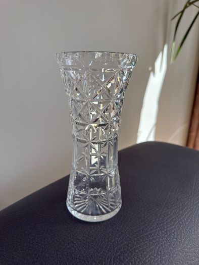 Vintage hand-cut lead crystal flower vase.