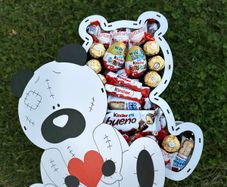 Cute Teddy Bear Chocolate Gift Box - Kinder & Ferrero