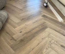 Beige Herringbone - 12mm AC5 - 24 Euro per Sqm