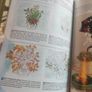 Fresh Flower Arranging (Creative Crafts for Creative Hands  Hardcover Image 10