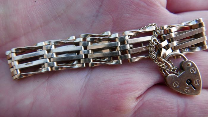 Vintage Gold 375 Bangle Bracelet Heart Locket 9 Ct Gold 15,0g