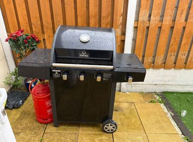 Gas BBQ for Sale