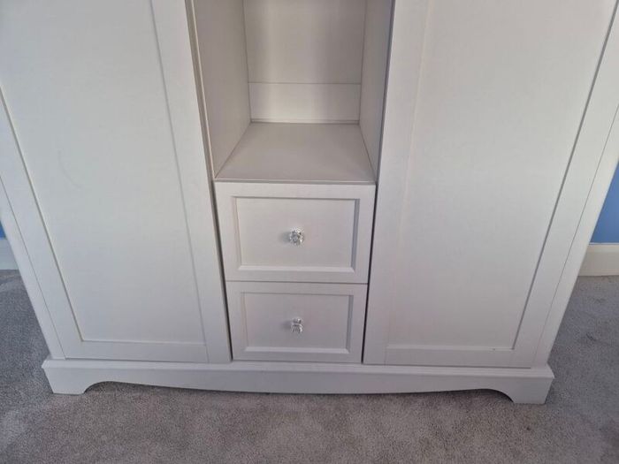 white wardrobe