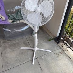 Pedestal Fan / Standing Fan - Excellent Condition