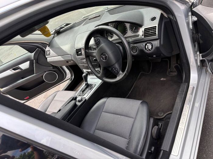 Mercedes-Benz C-Class 2009