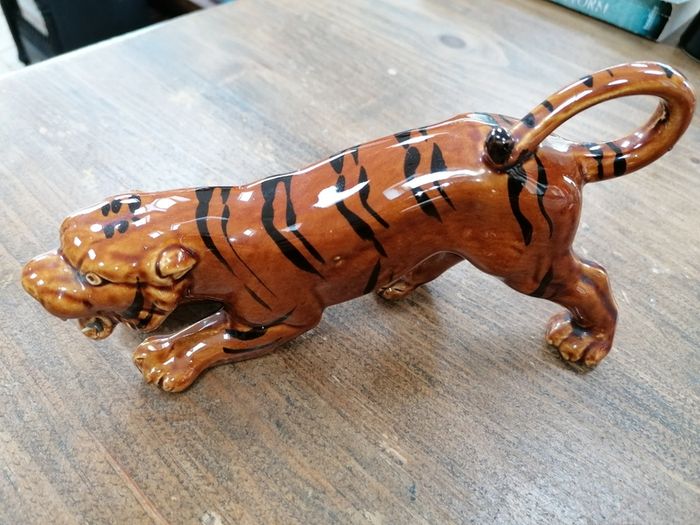 Set of two vintage ceramic Bengal tigers