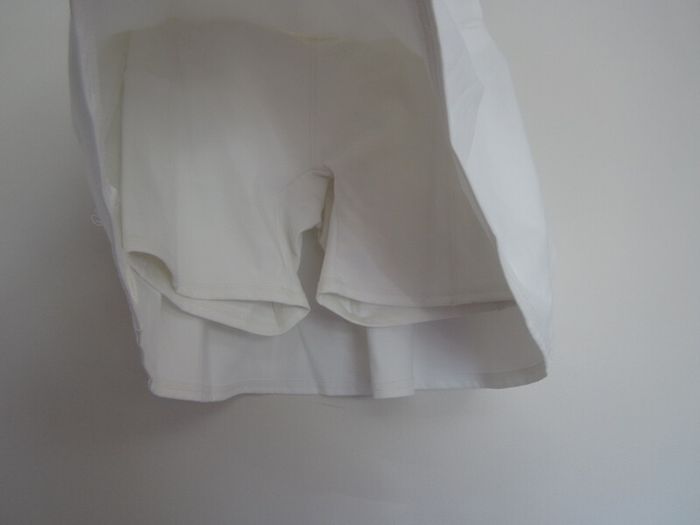 Cream SKORT    size med....10