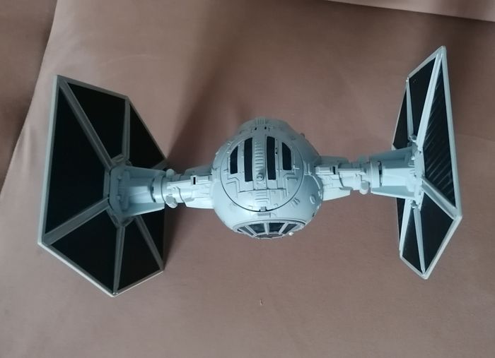 2010 Star Wars Vintage Collection IMPERIAL TIE FIGHTER Target Exclusive Loose.  Used lightly but in very good condition.  Combined shipping cost available if more than one item purchased