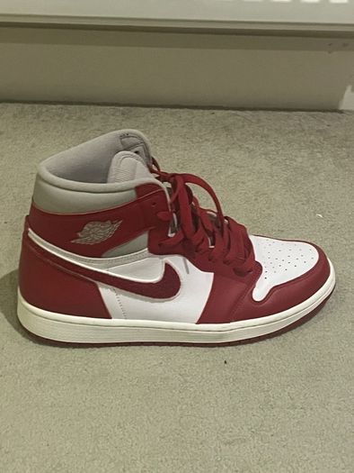 nike air jordan red and white
