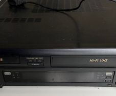 Sony SLVT2000 digitise VHS and Hi8 tapes