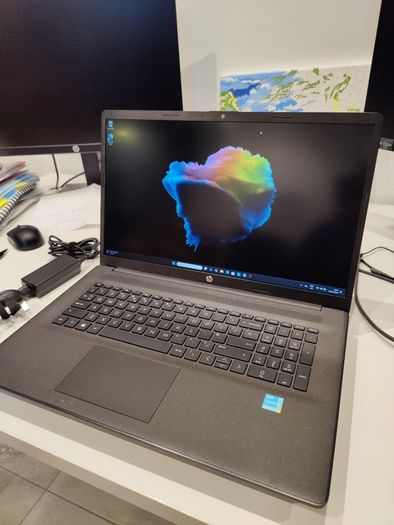 Big Screen Fast HP Laptop Intel 11th/12GB/256GB SSD/W11