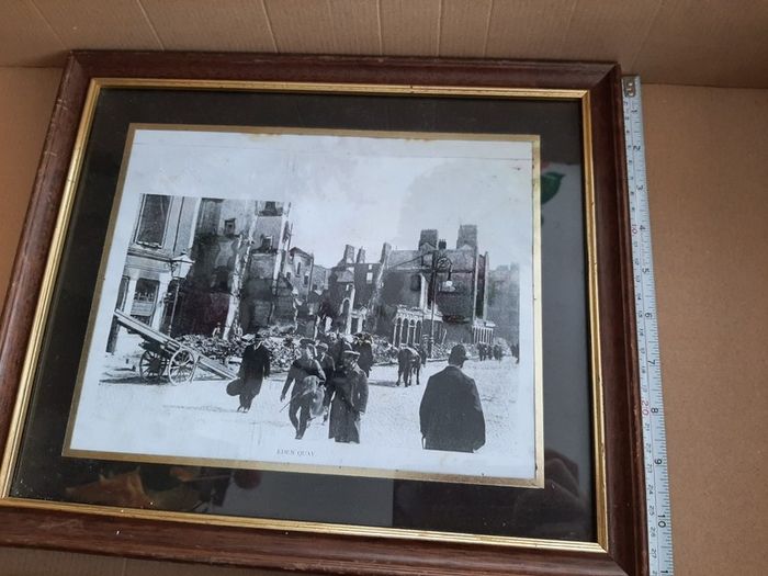 3 vintage history prints
