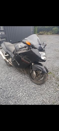 cbr 1100 black burd x2 breakung only