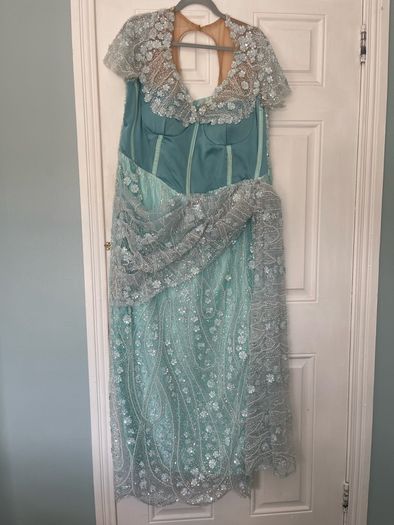 Traditional Nigerian Asoebi style dress for wedding or special occasion comes with Traditional fan also