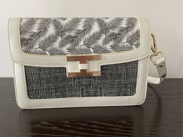 Hispanitas heels and handbag