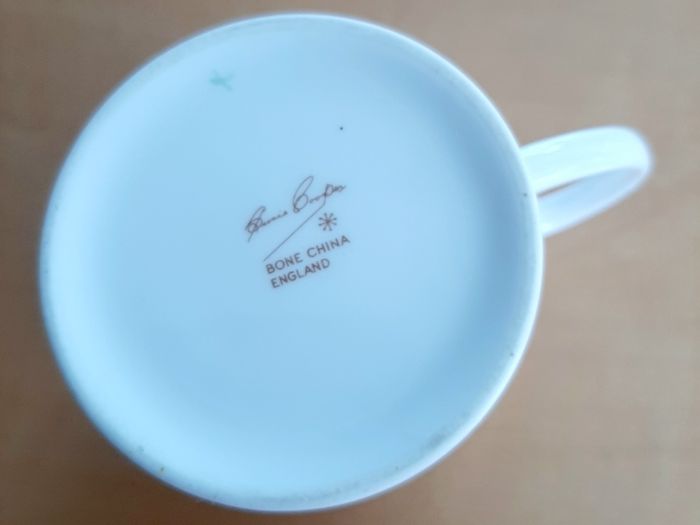 Susie Cooper small coffee can