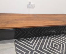 AVF Panorama 1600mm TV Unit Stand  Oak & Black Glass