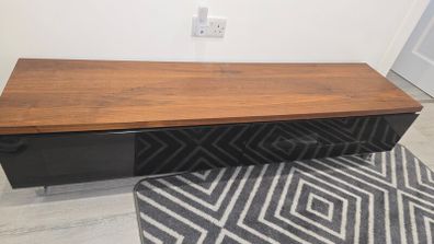 AVF Panorama 1600mm TV Unit Stand  Oak & Black Glass