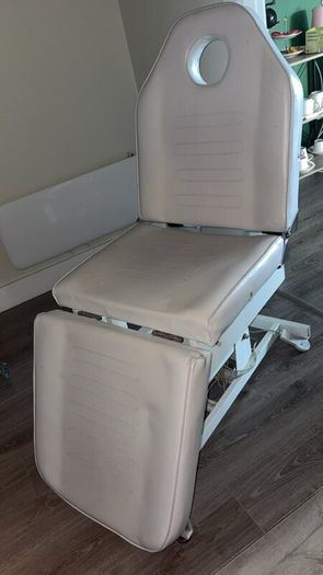 Salon contents for sale