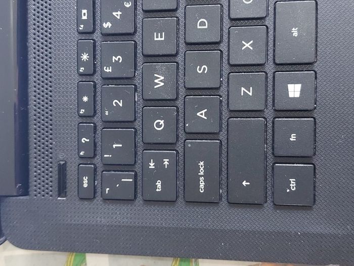HP Laptop, TPN-Q189, Intel Core i3-6006U CPU, 2.0 GHz, 4GB Ram, 500GB HDD, Windows 10, Microsoft Edge, Chrome and VLC