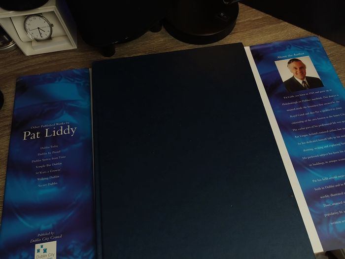 Dublin a Celebration ! From the 1st to the 21st Century ! HAND SIGNED by Pat Liddy ! Hardcover ! 2000 ! by Dublin Corporation ! AUTOGRAPH !