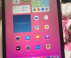 Title: iPad 9th Gen 64GB Space + Apple Pencil + Case