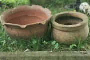2 old terracotta pots