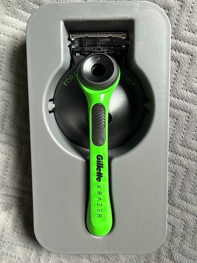 Gillette x razor