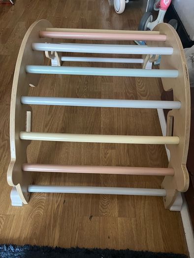 Wooden climbing arch