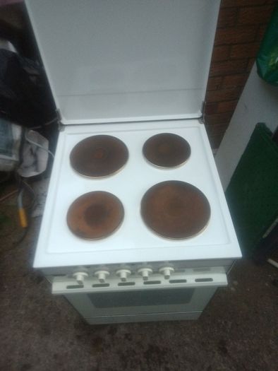 freestanding oven