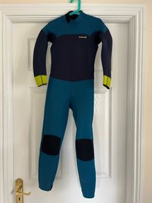kids wetsuit