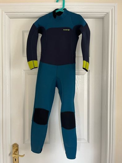 kids wetsuit