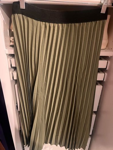 New khaki skirt S-L