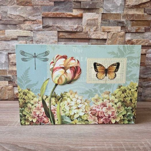Vintage-Style Botanical Keepsake Box