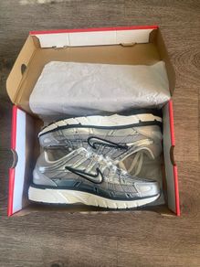 Nike P-6000 metallic silver 8.5